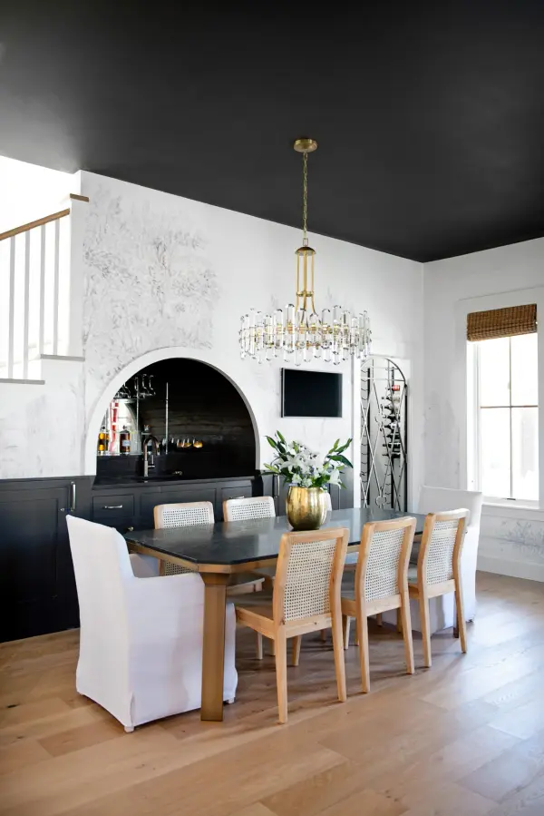 Bolton 31" Crystal Chandelier - Image 5