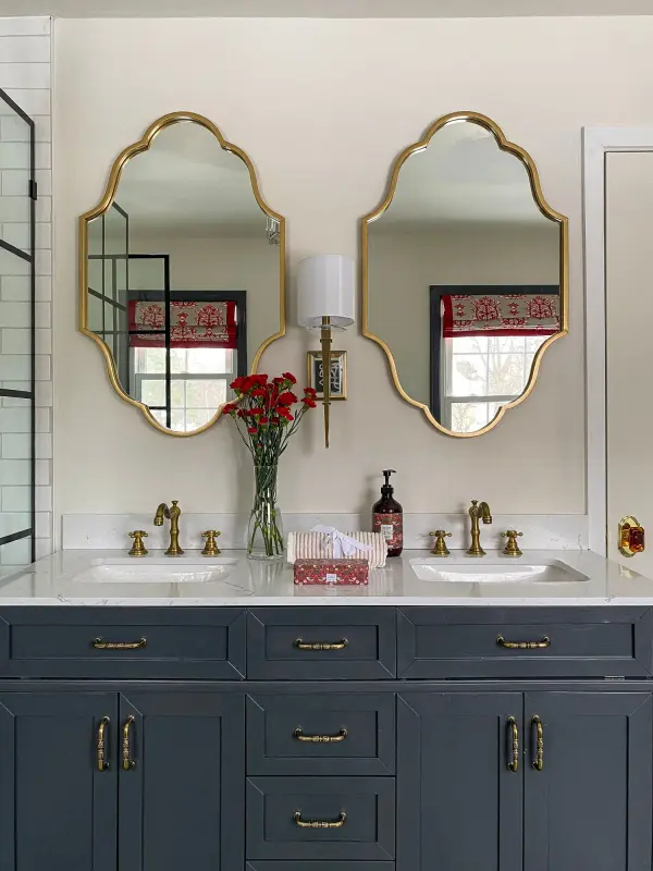 Clifton 8" Sconce in Aged Brass - Image 5