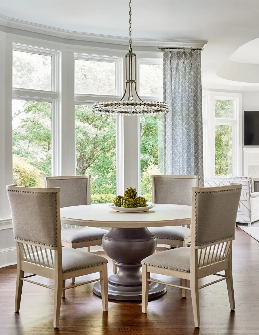 Clover 28.75" Chandelier in Aged Brass - Image 5