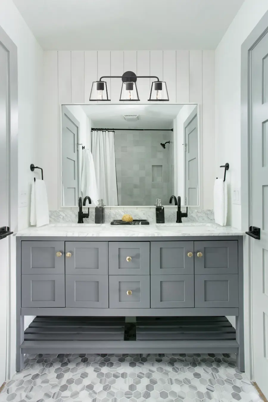 Fulton 23.25" Bathroom Vanity Light in Antique Gold - Image 13