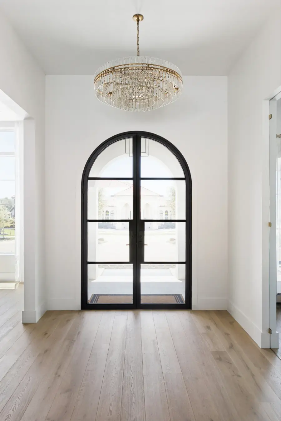 Hayes 40.5" Chandelier - Image 5