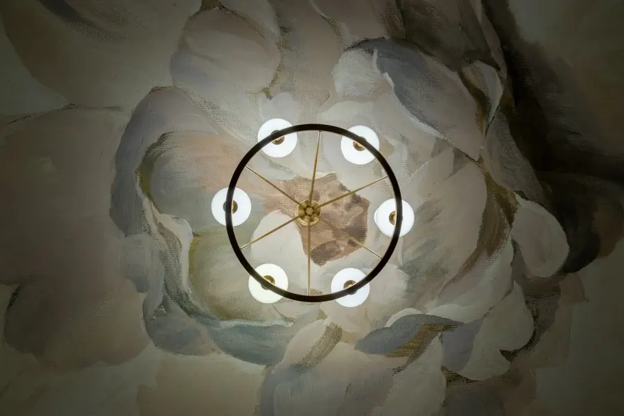 Keenan 31.25" Chandelier in Vibrant Gold - Image 7