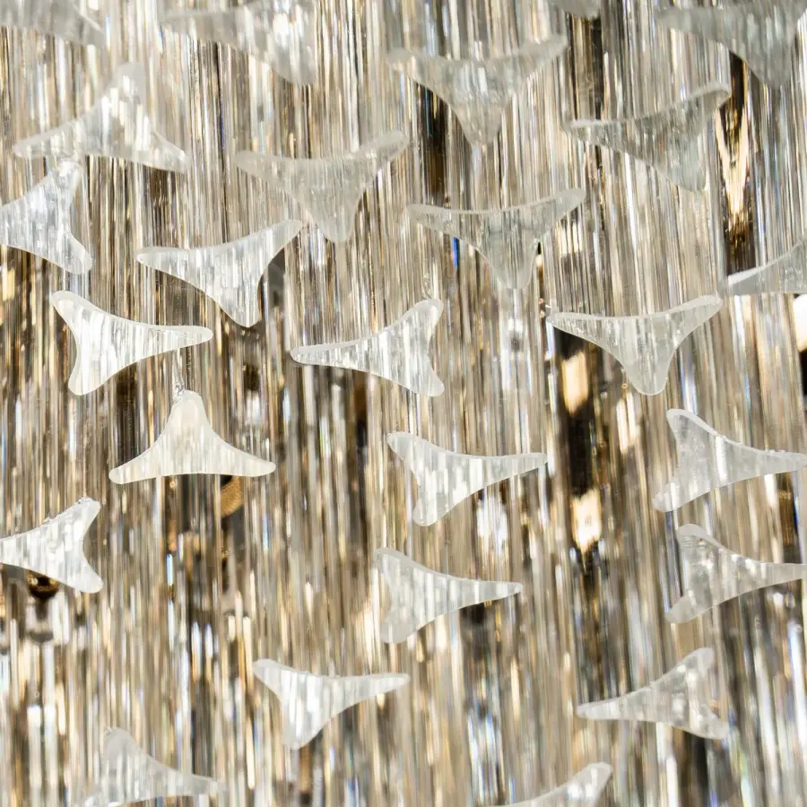 Luxurious Mid-Century Elegance with Hand-Cut Crystal-Like Glass - Image 14