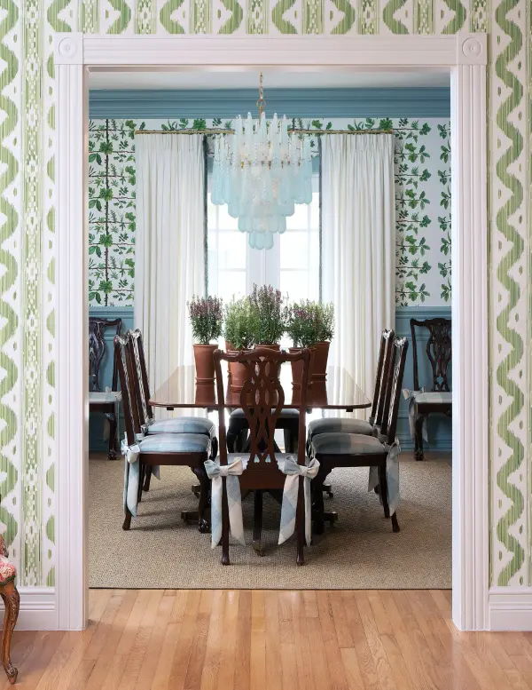 Stunning Mid-Century Statement Piece with Artisan Glass Craftsmanship - Image 16