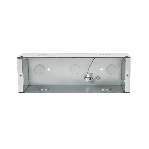 This back box provides a professional mounting foundation for the Newport ER72410 exterior wall/step light. Designed for both indoor and outdoor use with included installation hardware for easy assembly.