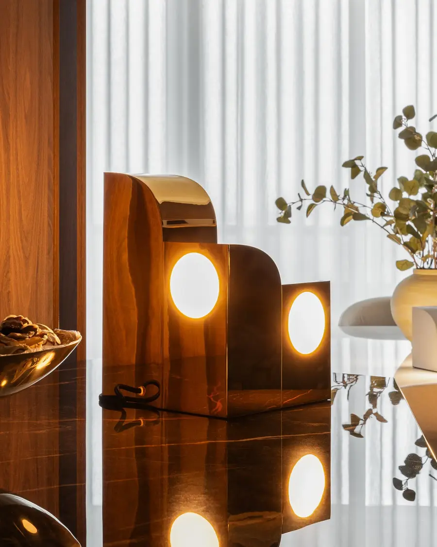 Gypsum 12-Inch Table Lamp in Polished Brass - Image 4