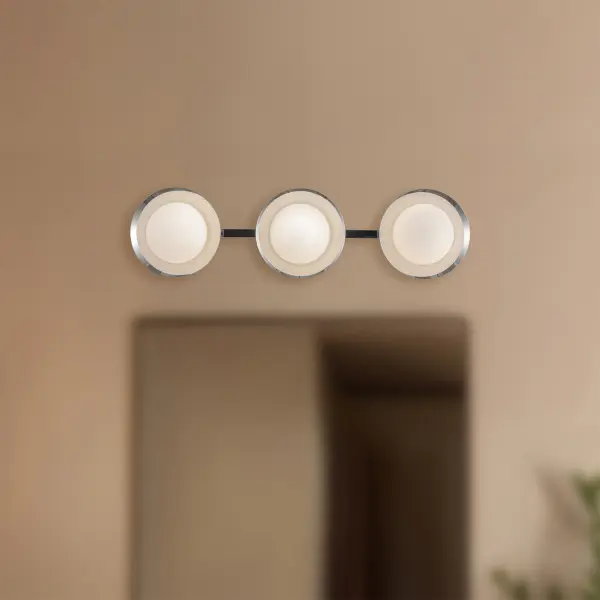Cleo 23-Inch Vanity Light in Brushed Gold - Image 4