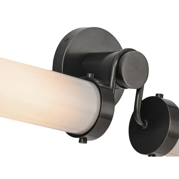 Wynwood 23-Inch Vintage Brass Wall/Vanity Light - Image 5