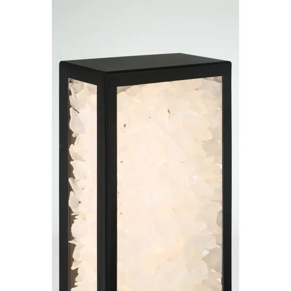 Bold Modern Outdoor Lighting with High-Output LED Performance - Image 3