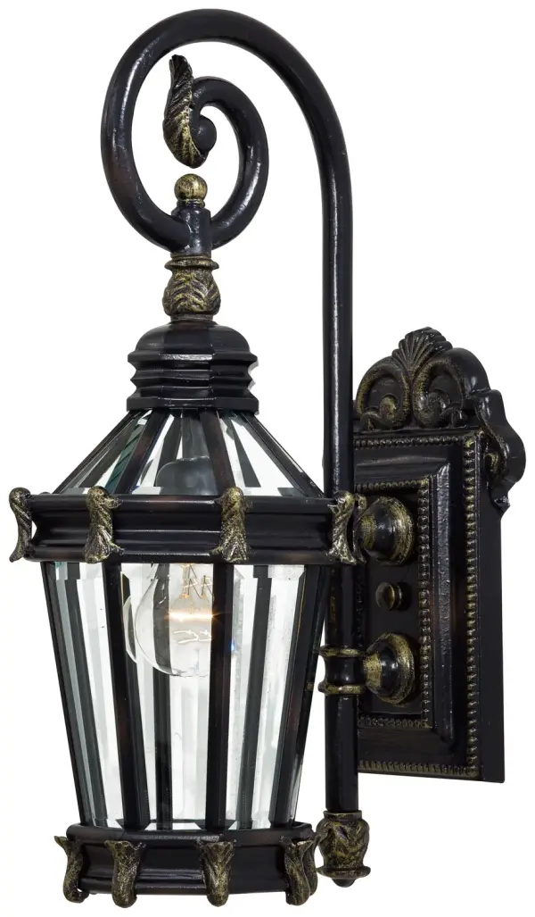 In Heritage w/Gold Highlights by Minka-Lavery from the Stratford Hall collection