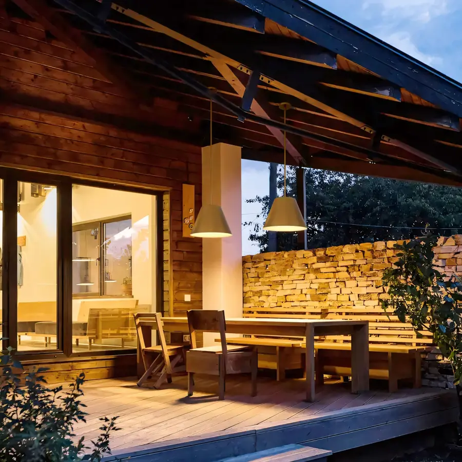 Versatile Indoor-Outdoor LED Pendant with Customizable Lighting - Image 8