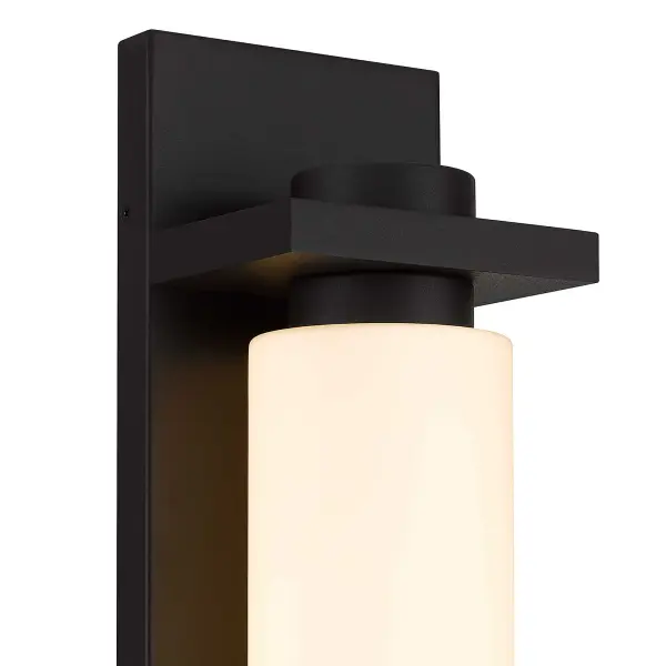 Elegant Shaker-Inspired Outdoor Lighting with Smart Features - Image 3