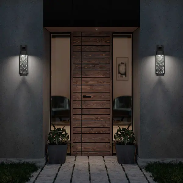 Classic Outdoor Lantern with Customizable LED Lighting - Image 3