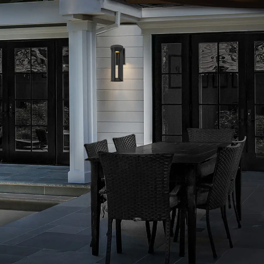 Modern Outdoor Elegance with Customizable LED Lighting - Image 2