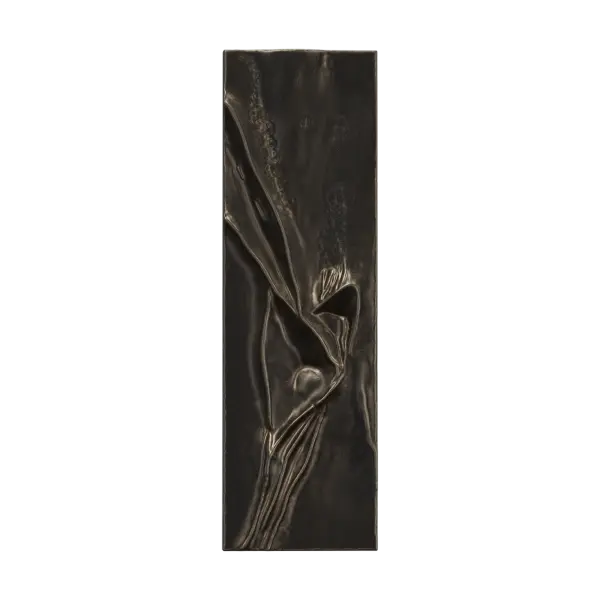 Sculptural Outdoor Lighting with Striking Backlighting - Image 5