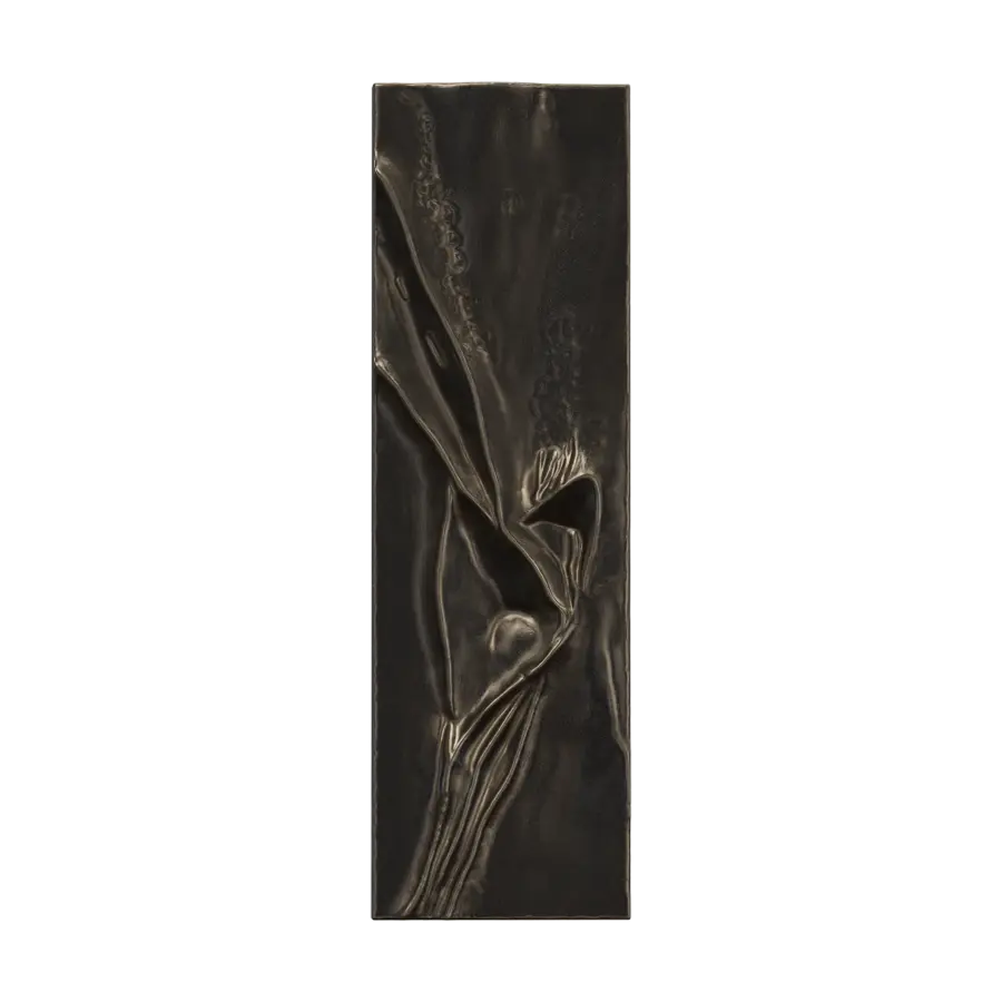 Sculptural Outdoor Lighting with Striking Backlighting - Image 5