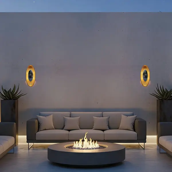 Sophisticated Outdoor Wall Sconce with Sculptural Design - Image 4