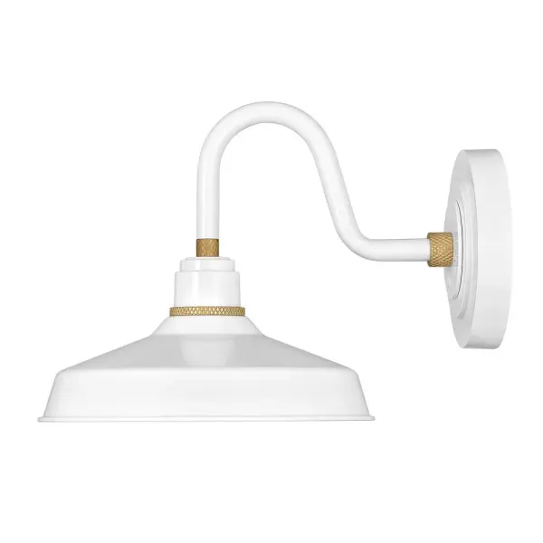 Decidedly industrious, Foundry reinvents purposeful lighting. Focused and direct, the sturdy aluminum shade features knurled brass details to offset a variety of finish options while casting a uniform light. The simple, understated form plants a vintage aesthetic for both inside and outside spaces while offering mix and match options that customize the look.