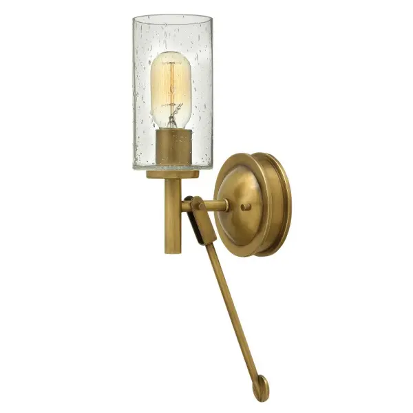 Collier’s midcentury silhouette incorporates the best in retro simplicity. Cast knobs, hinges and stems in a variety of finishes convey sleek elegance for a look that is at once modern and timeless.
