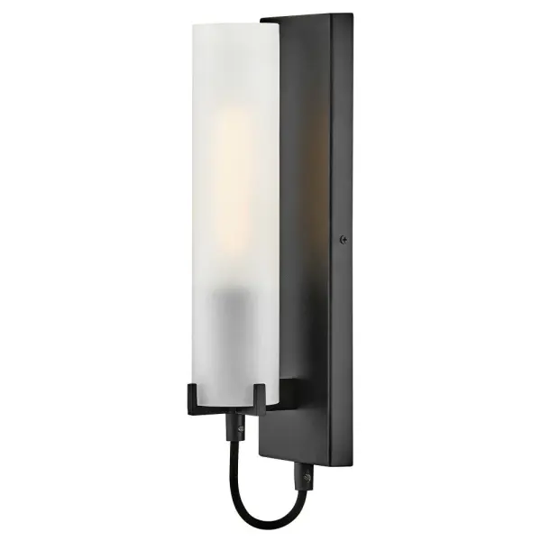 A versatile stunner, Ryden‘s chic, modern-industrial silhouette is practical yet stylish, featuring elongated glass shades held by heavy cast prongs. Classic finishes are complemented by black, fabric-wrapped cord and subtle detailing.
