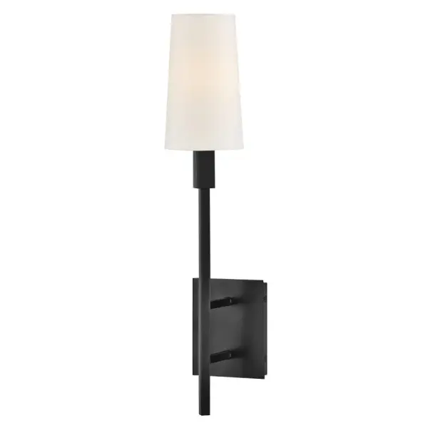 Fenwick’s chic, tailored aesthetic perfectly showcases its natural paper shades accentuated by bespoke, topstitched detailing. Square arms create dynamic angles complemented by a Heritage Brass or Black finish.