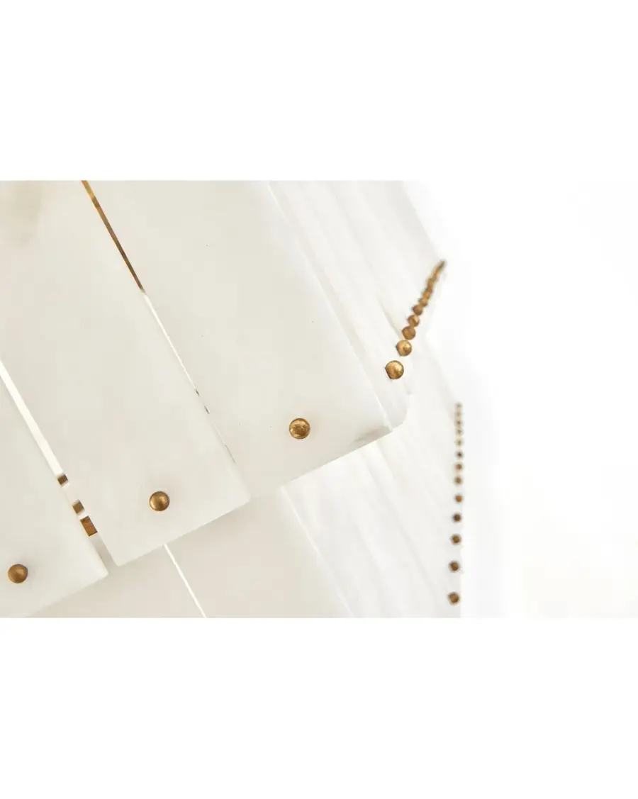 Opulent Linear Chandelier with Natural Alabaster and Timeless Appeal - Image 8
