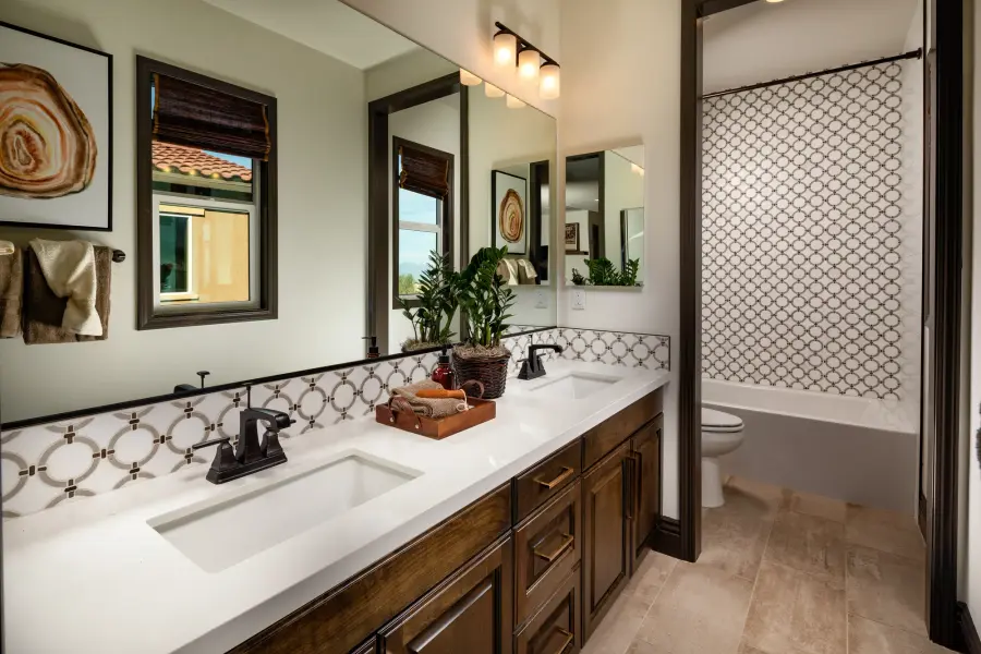 Corona 3-Light Bath Vanity in Oil Rubbed Bronze - Image 5