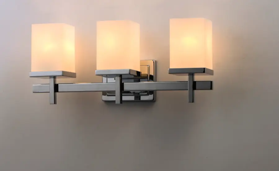 Tetra 3-Light Bath Vanity in Polished Chrome - Image 3