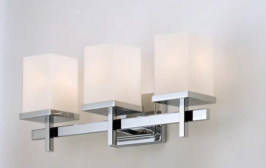 Tetra 3-Light Bath Vanity in Polished Chrome - Image 4