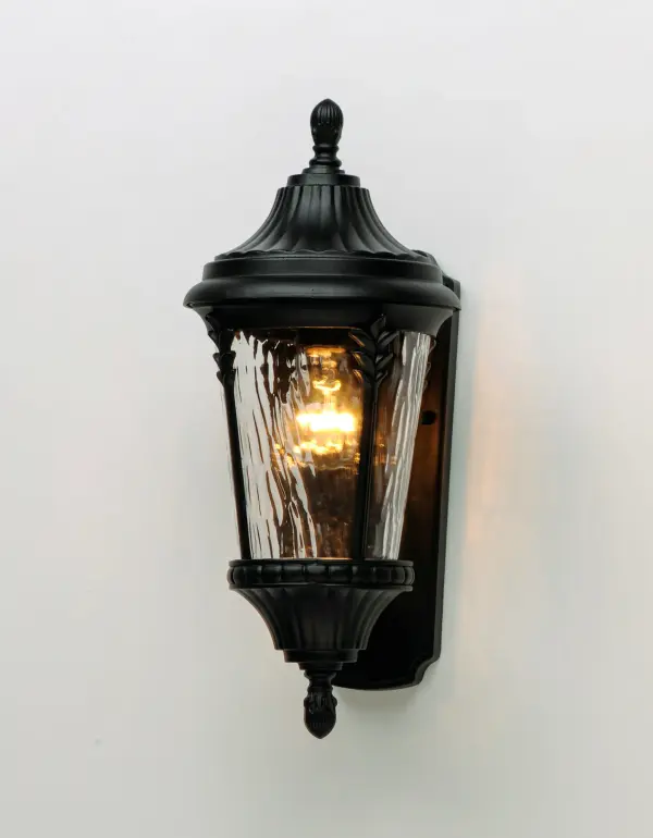 Featuring a Die Cast frame of Black with clear Water Glass and added detail to the support rails, the Sentry collection represents a timeless classic reborn. - alternate view