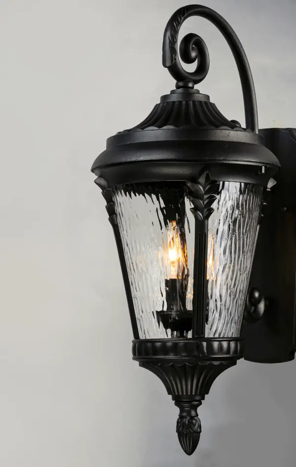 Featuring a Die Cast frame of Black with clear Water Glass and added detail to the support rails, the Sentry collection represents a timeless classic reborn. - alternate view