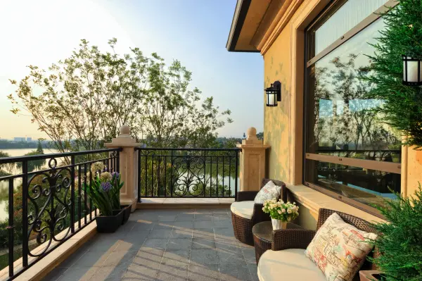 Santa Barbara Dark Sky is a traditional, craftsman/mission style collection from Maxim Lighting in Sienna finish with Mocha glass. Designed to meet the requirements of Dark Sky, these fixtures preserve and protect the nighttime environment and the heritage of dark skies through quality outdoor lighting. - alternate view