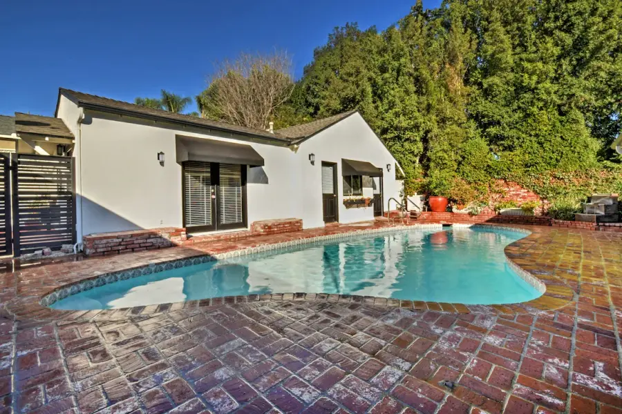 The Terrace by Maxim - Image 4