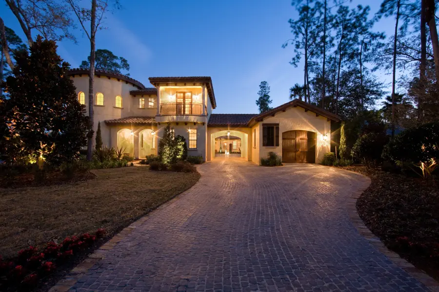 The Carriage House VX by Maxim - Image 3