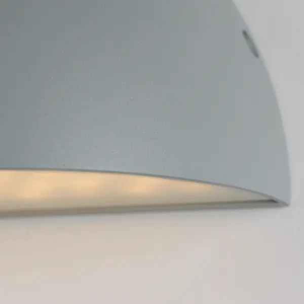 Pathfinder LED Outdoor Wall Sconce in Silver - Image 3