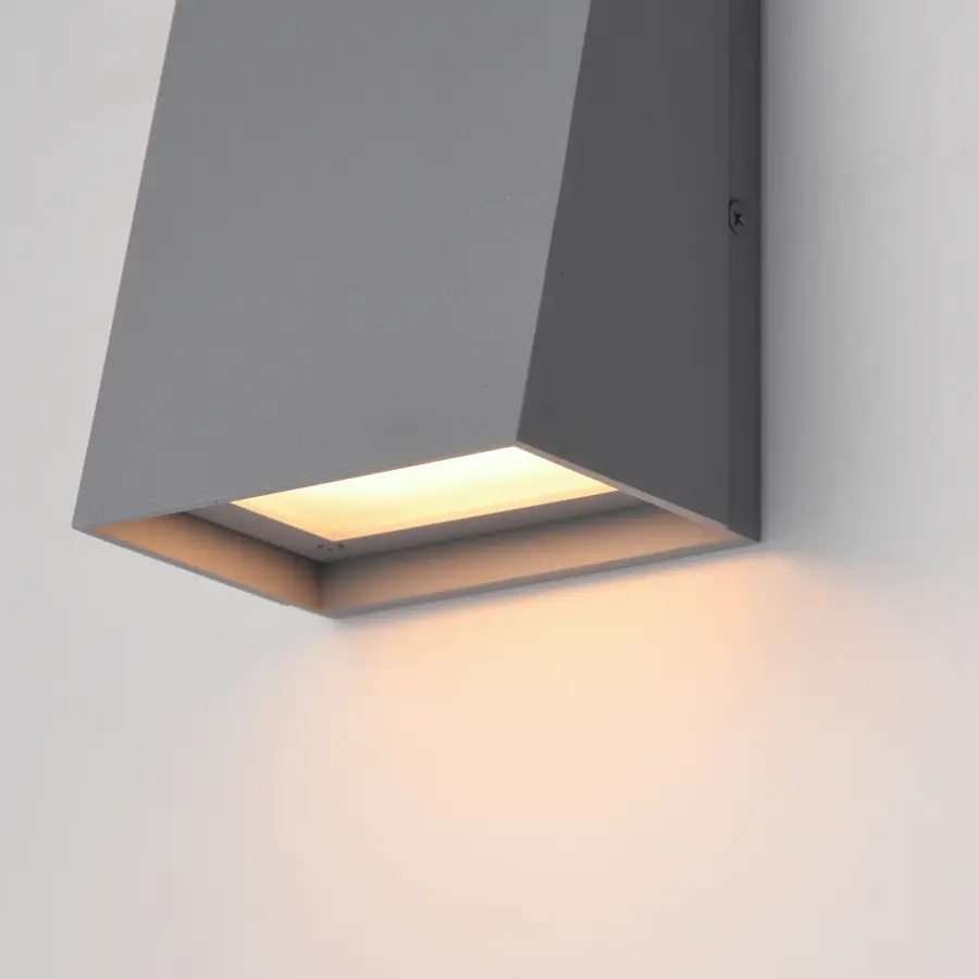 Pathfinder LED Outdoor Wall Sconce in Silver - Image 3