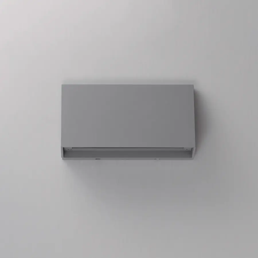 Pathfinder LED Outdoor Wall Sconce in Silver - Image 4