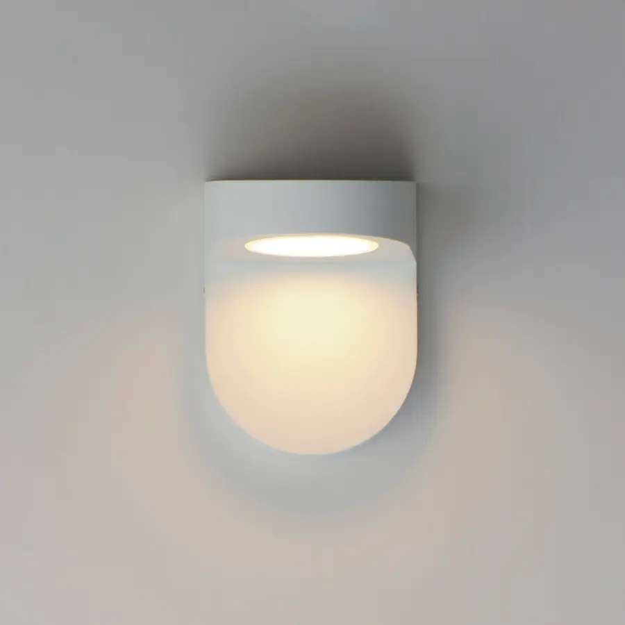 Ledge LED Outdoor Wall Sconce in White - Image 3