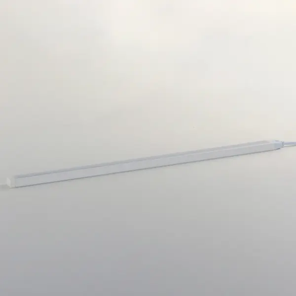 CounterMax 120V Slim Stick 30" LED Under Cabinet Light in White - Image 2