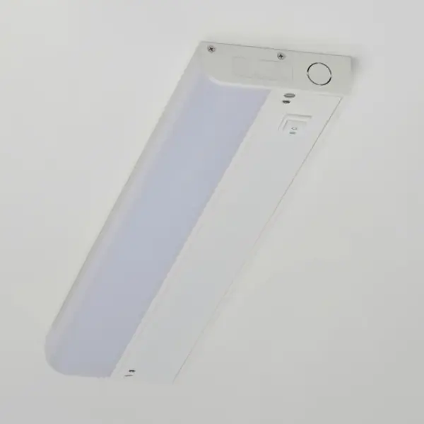 Featuring a defused LED light with an 90+ CRI this 3,000K undercabinet light provides an energy efficient light output at an economical price. Available in six sizes with a white finish housing the 1K family is Maxim's starting value in undercabinet lighting. - alternate view