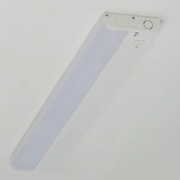 Featuring a defused LED light with an 90+ CRI this 3,000K undercabinet light provides an energy efficient light output at an economical price. Available in six sizes with a white finish housing the 1K family is Maxim's starting value in undercabinet lighting. - alternate view