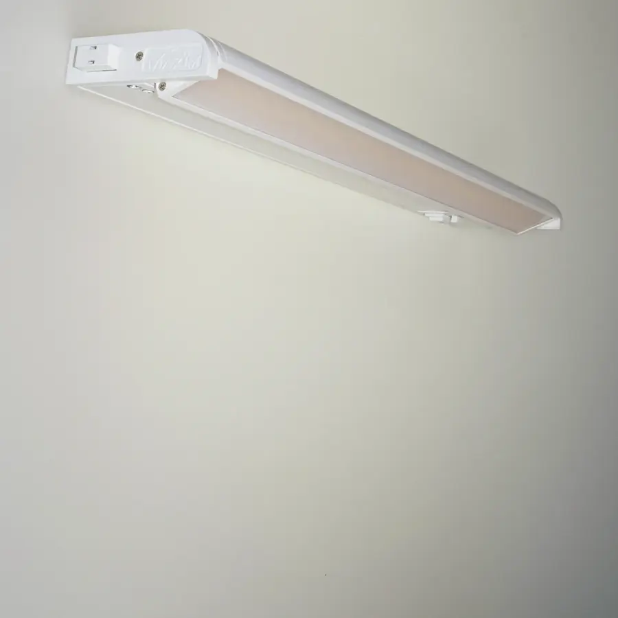 CounterMax 5K 18" LED Under Cabinet Light in White - Image 3