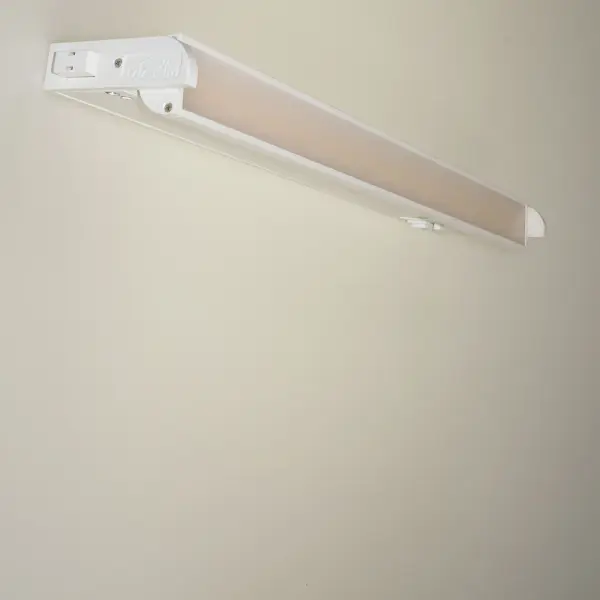 CounterMax 5K 18" LED Under Cabinet Light in White - Image 4