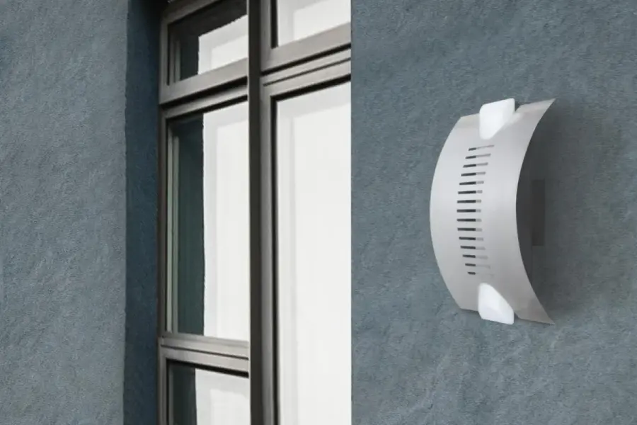 Bando Outdoor Wall Sconce in Opal Glass with Silver Finish - Image 2