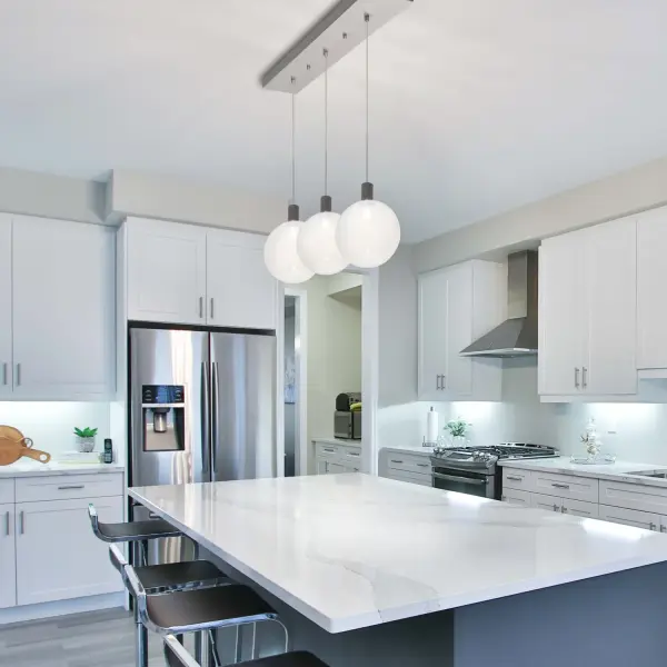 Versatile 3-Light Linear Canopy for Custom Pendant Configurations