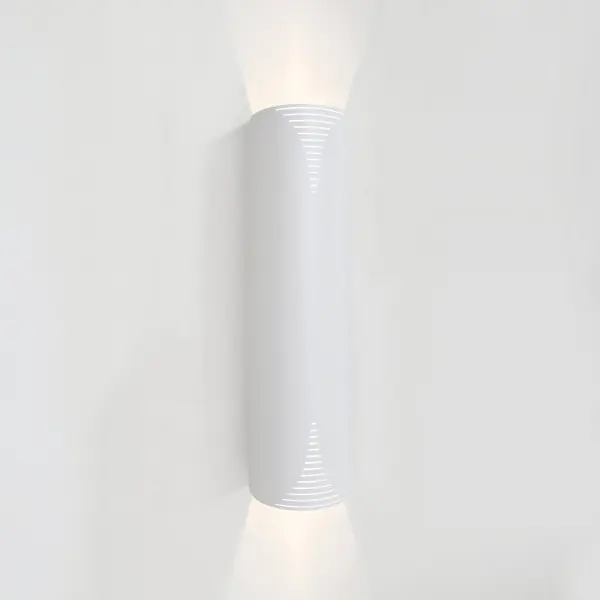 Edge 16/24 Wall Sconce in White