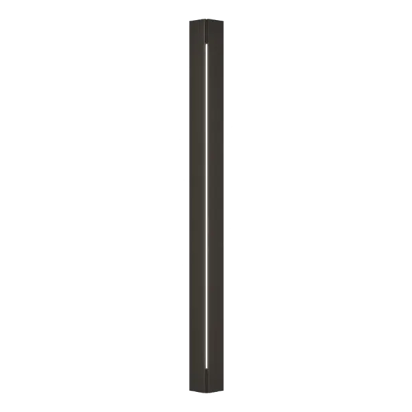 This update of an original design by Hubbardton Forge’s founder George Chandler, the Gallery Large Outdoor Sconce is a prismatic shape, contemporary outdoor wall mount with clean lines and a geometric and architectural look with a striking, centered, vertical light for great effect. Its grand scale makes it perfect for large homes or commercial buildings that are seeking to create a sophisticated first impression for guests.