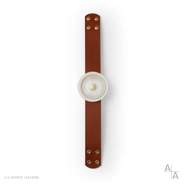 Customize your SNAPS w/Metal Cone system with additional leather straps and LED modules. This 24" strap extension can be used to achieve your design vision. This product comes with an LED/metal cone module. Contact Customer Service should you have any questions.