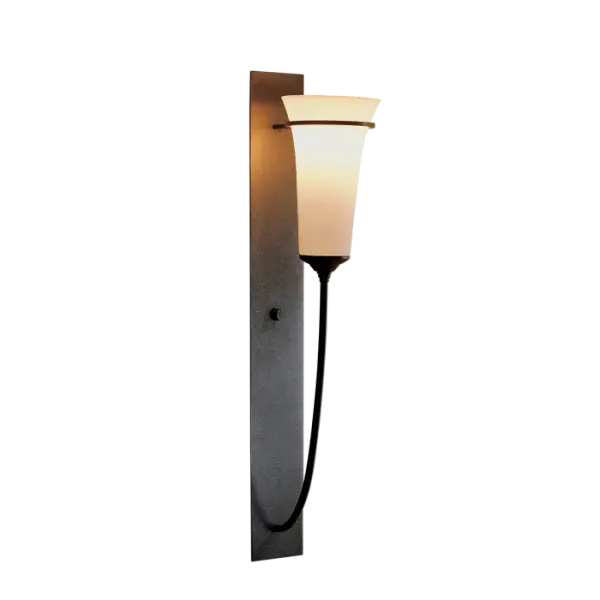 A clean, sleek design that evokes dreams of the Far East is the hallmark of our Banded Collection. True to the collection's name, a handcrafted steel band encircles the glass bell. A hand-forged, textured mounting plate provides the backdrop.