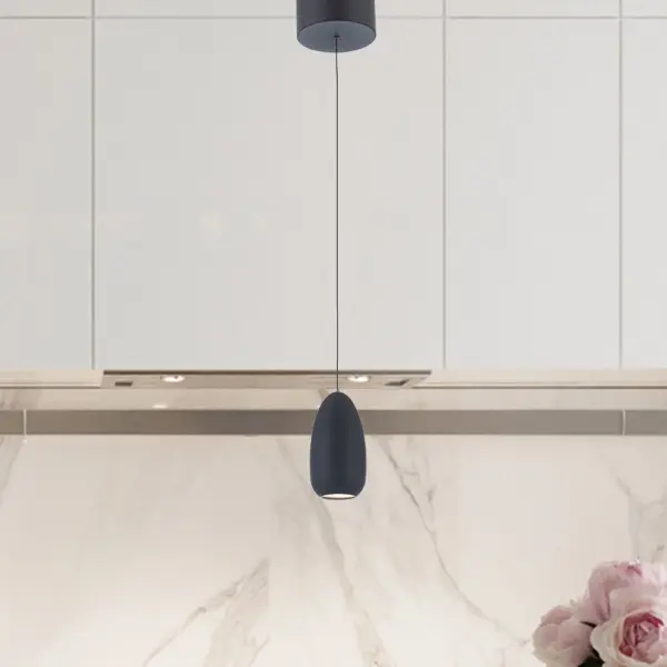 In Black by Artcraft from the Royal Pearl collection